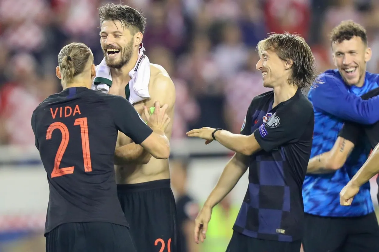 10.10.2019., stadion Poljud, Split - Kvalifikacijske za Europsko prvesntvo, skupina E, 6. kolo, Hrvatska - Madjarska. Domagoj Vida, Bruno Petkovic, Luka Modric Photo: Slavko Midzor/PIXSELL