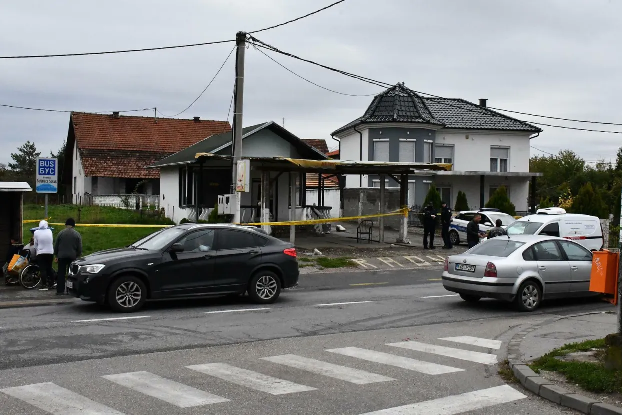 23.10.2021. Brcko (BiH) - U pozaru koji je zahvatio stambeni objekt u Brckom zivot je izgubilo sest osoba. Pretpostavlja se da je u pitanju trovanje ugljicnim monoksidom.