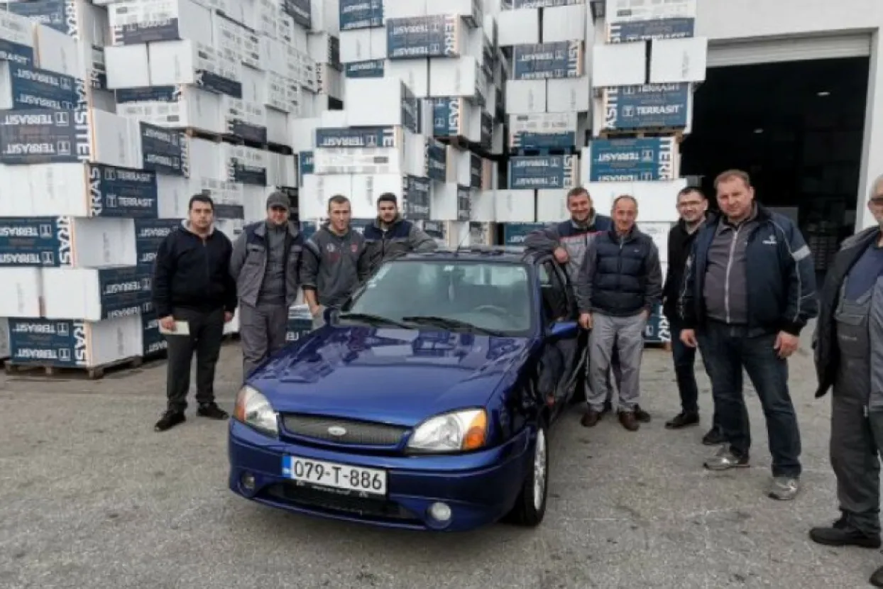 Radnici tvrtke u BiH skupili novac i mladom kolegi kupili auto