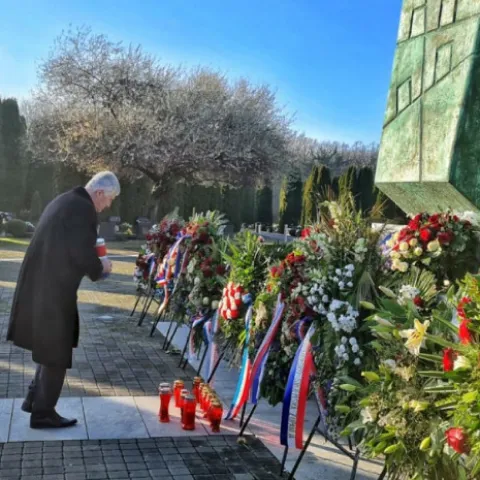 Dragan Čović se poklonio žrtvama Vukovara