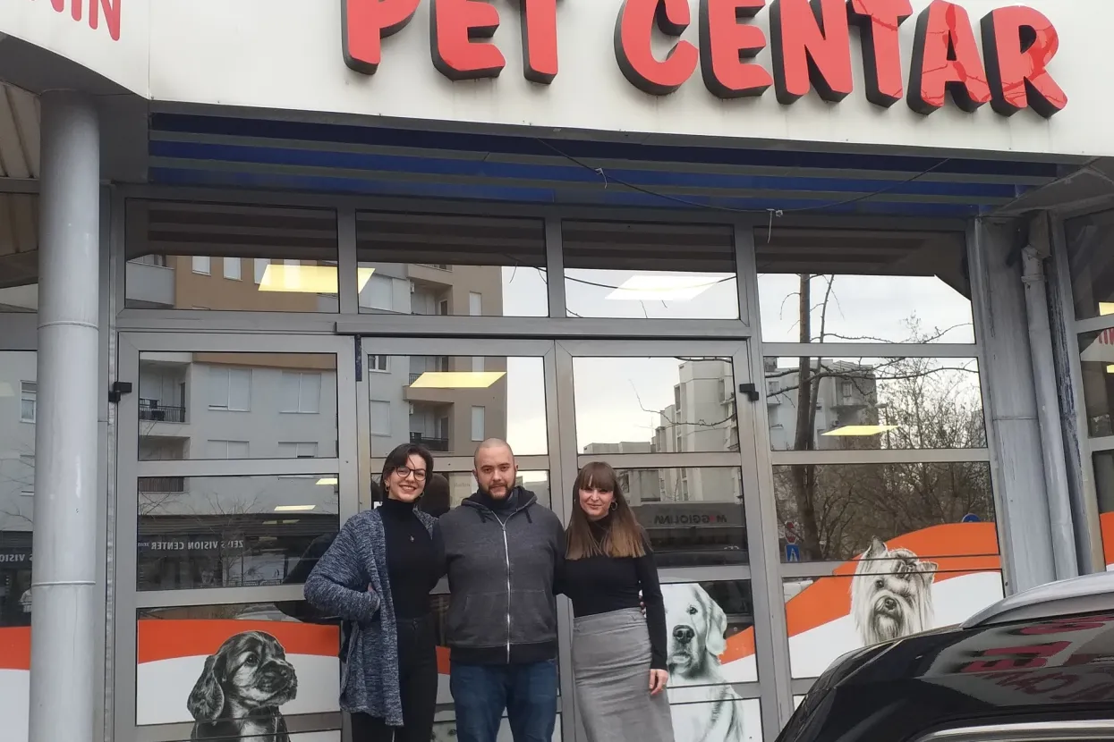 Pet centar Mostar/Sara, Zlatko i Amina Tošić