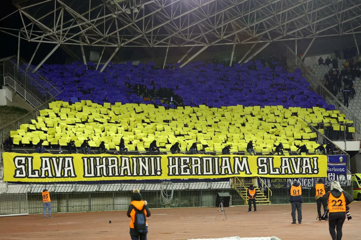 12.03.2022., stadion Poljud, Split - Hrvatski Telekom Prva liga, 27. kolo, HNK Hajduk - GNK Dinamo. Navijaci Dinama, Bad Blue Boysi izrazili su podrsku narodu Ukrajine. Photo: Miroslav Lelas/PIXSELL