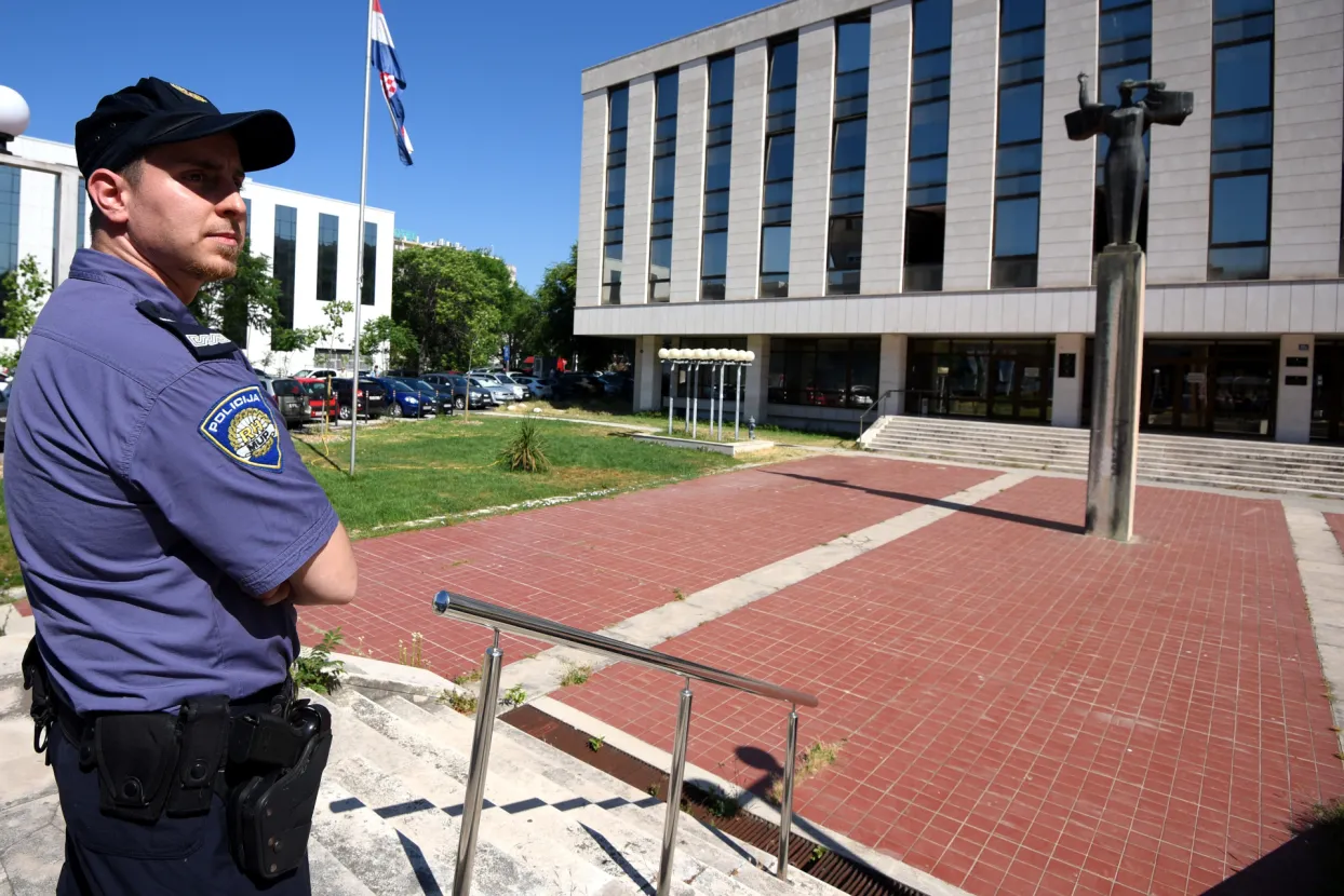 Split, 02.06.2022. - U četvrtak nešto prije 9 sati dojavljeno je da je u zgradi Županijskog suda u Splitu postavljena bomba, potvrdio je Hini glasnogovornik tog suda Dinko Mešin. Na fotografiji zgrada Županijskog suda u Splitu.