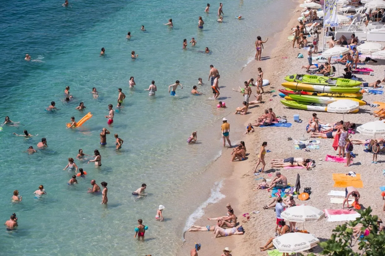 Novi rekord: Poslodavac iz Dalmacije osobi koja će peći palačinke na plaži nudi &lsquo;doktorsku&lsquo; plaću