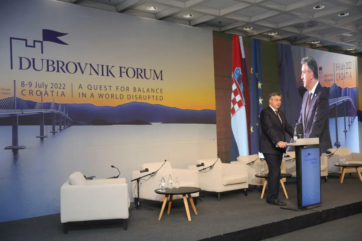 09.07.2022., Dubrovnik - Premijer Andrej Plenkovic nazocio je otvorenju medjunarodne konferencije Dubrovnik Forum 2022 u hotelu Dubrovnik Palace. Photo: Grgo Jelavic/PIXSELL