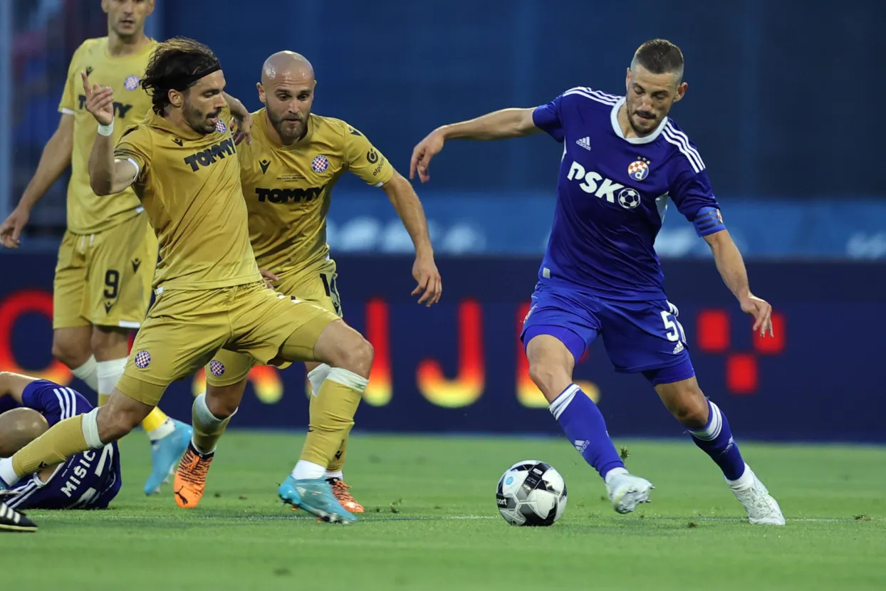 Zagreb, 9.7.2022 - Utakmica Superkupa između nogometaša Dinama i Hajduka u Zagrebu na stadionu Maksimir. Na slici Arijan Ademi.