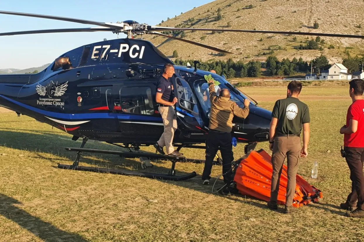 Požar na Čvrsnici se proširio, u pomoć stigao i helikopter iz RS