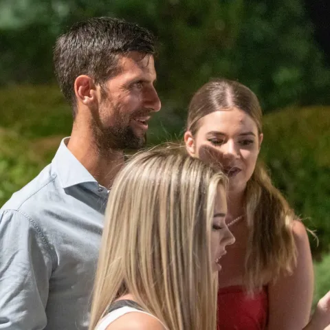 21.07.2022., Ploce, Dubrovnik - Novak Djokovic u posjet gradu. Prolaznici koji su ga prepoznali htjeli su sliku s njim.