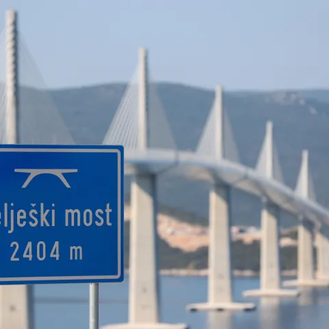 Pelješki most