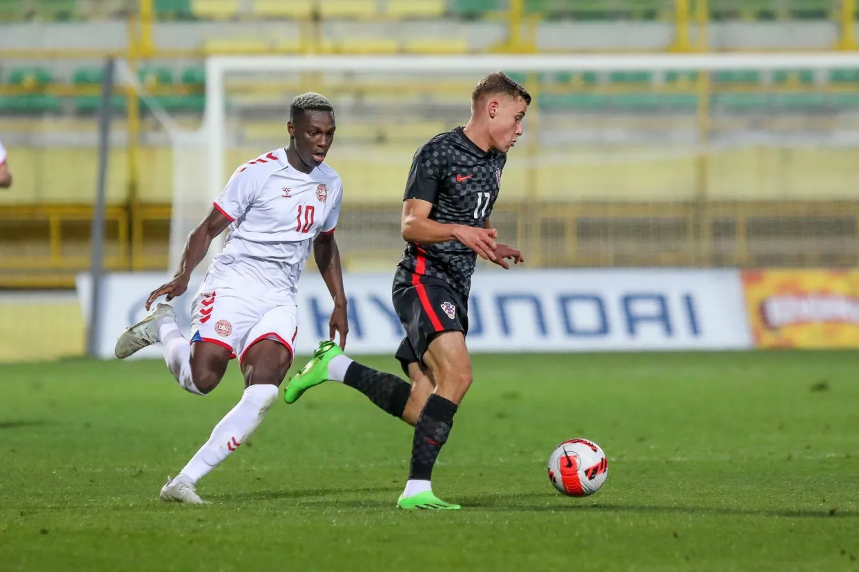 23.09.2022., Pula - Kvalifikacijska utakmica za Europsko prvenstvo 2023., Hrvatska U21 - Danska U21. Mohamed Daramy, Gabriel Vidovic. Photo: Srecko Niketic/PIXSELL