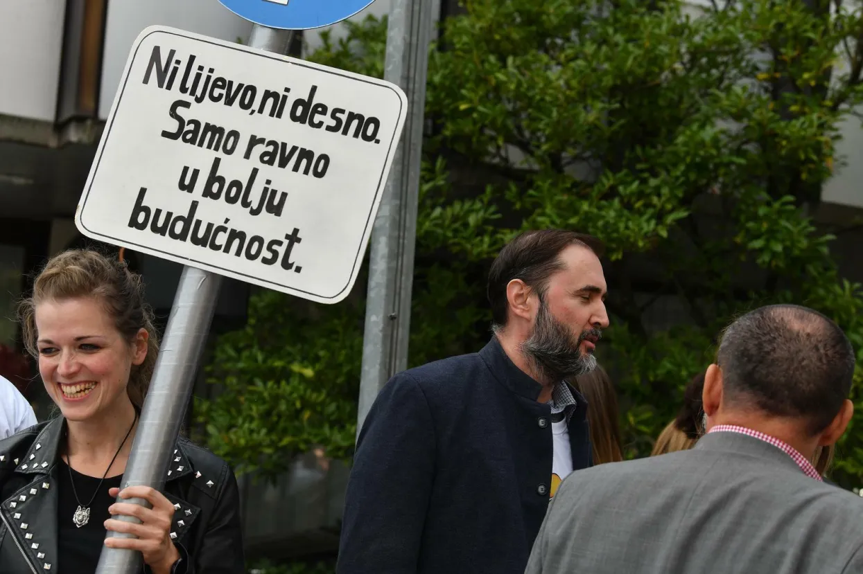 24.09.2022., Zagreb - Ispred Ministarstva zdravstva odrzan je prosvjed Inicijative mladih lijecnika Hrvatske pod nazivom &quot;Izlijecimo zdravstvo zajedno&quot;. Photo: Sandra Simunovic/PIXSELL