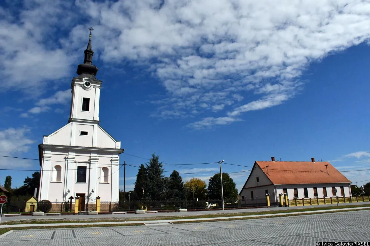 Crkva u Sikirevcima