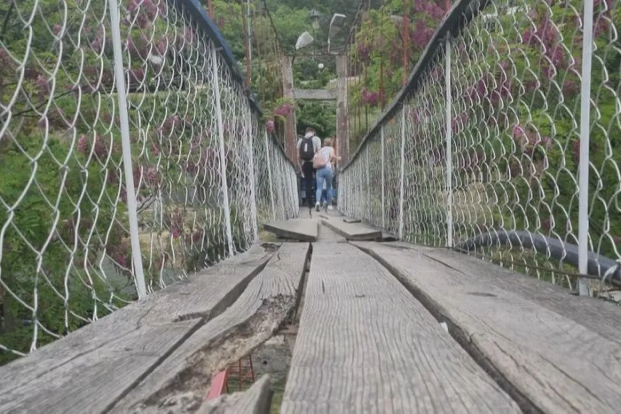 Viseći most kod manastira Jovanje u Srbiji