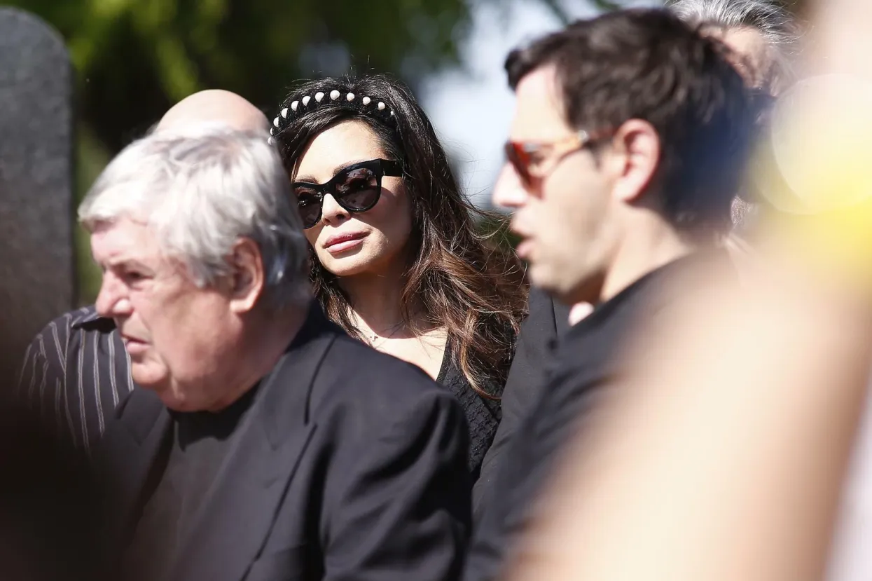 12, May, 2022, Belgrade - Art historian Vidoje Ristovic, husband of Nikola Pisek, is buried in the New Cemetery. Nikolina Pisek. Photo: Amir Hamzagic/ATAImages