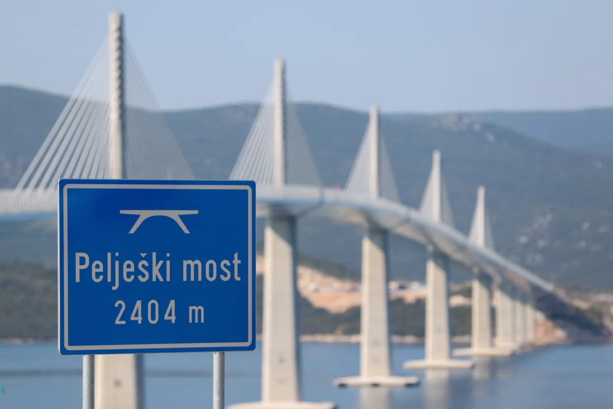 Pelješki most