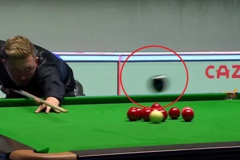 Nevjerojatan udarac u snookeru