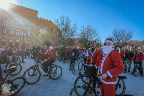 Tradicionalna biciklijada &#39;Djeda Mrazova&#39; ulicama Mostara