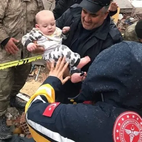 U Turskoj i Siriji se traga za preživjelima ispod ruševina