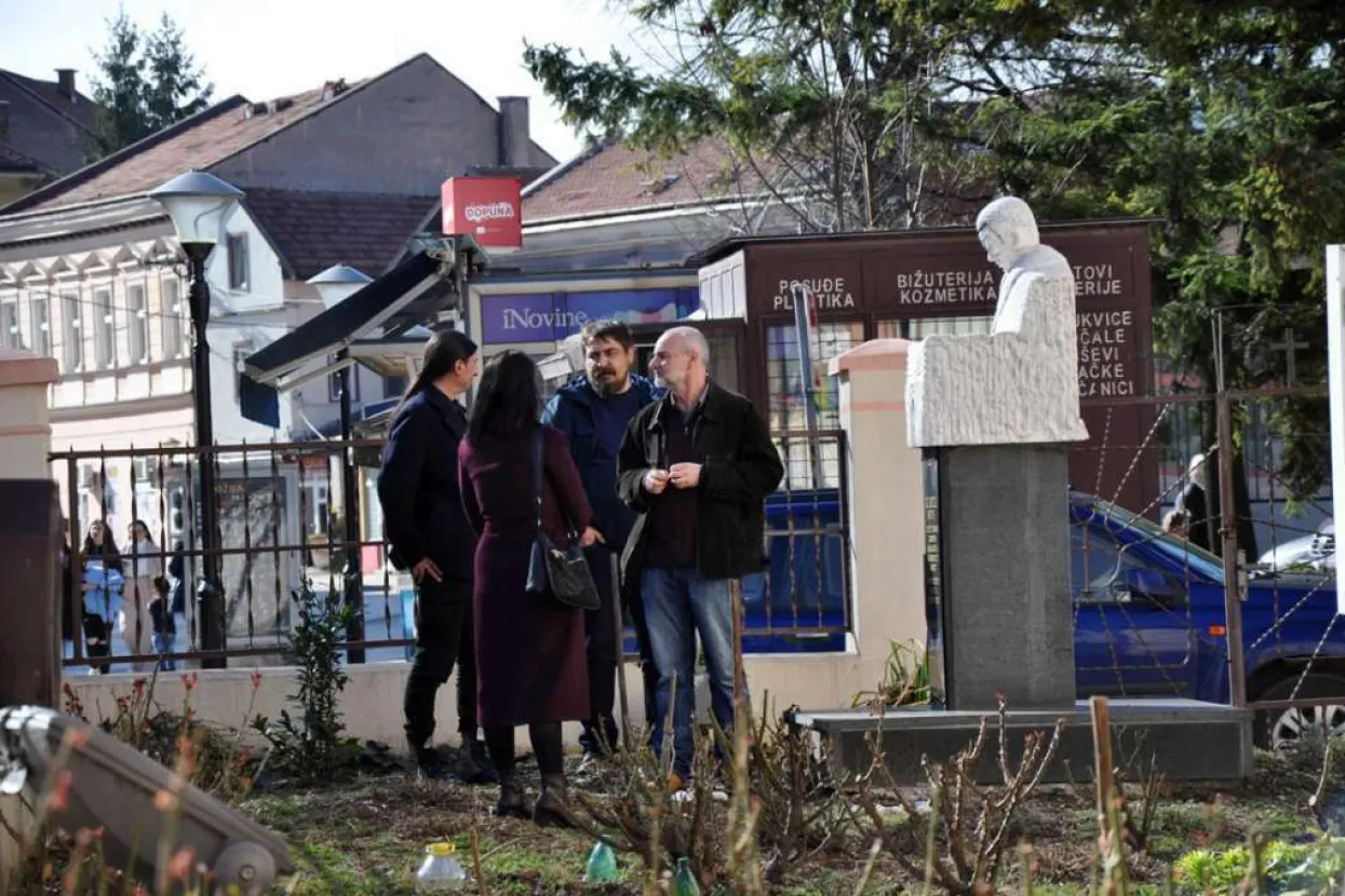 Razgledavanje skulptura Ive Andrića u Travniku