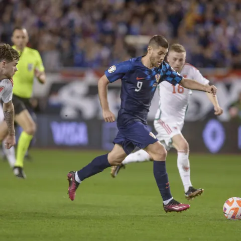 Split, 25.03.2023 - Utakmcia kvalifikacija za EURO 2024 između nogometaša Hrvatske i Wales na stadionu na Poljudu u Solitu. Na slici Andrej Kramarić postiže vodeči gol za Hrvatsku.