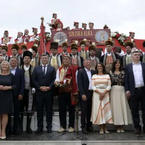 Krišto nazočila tradicionalnoj manifestaciji Sinjska alka