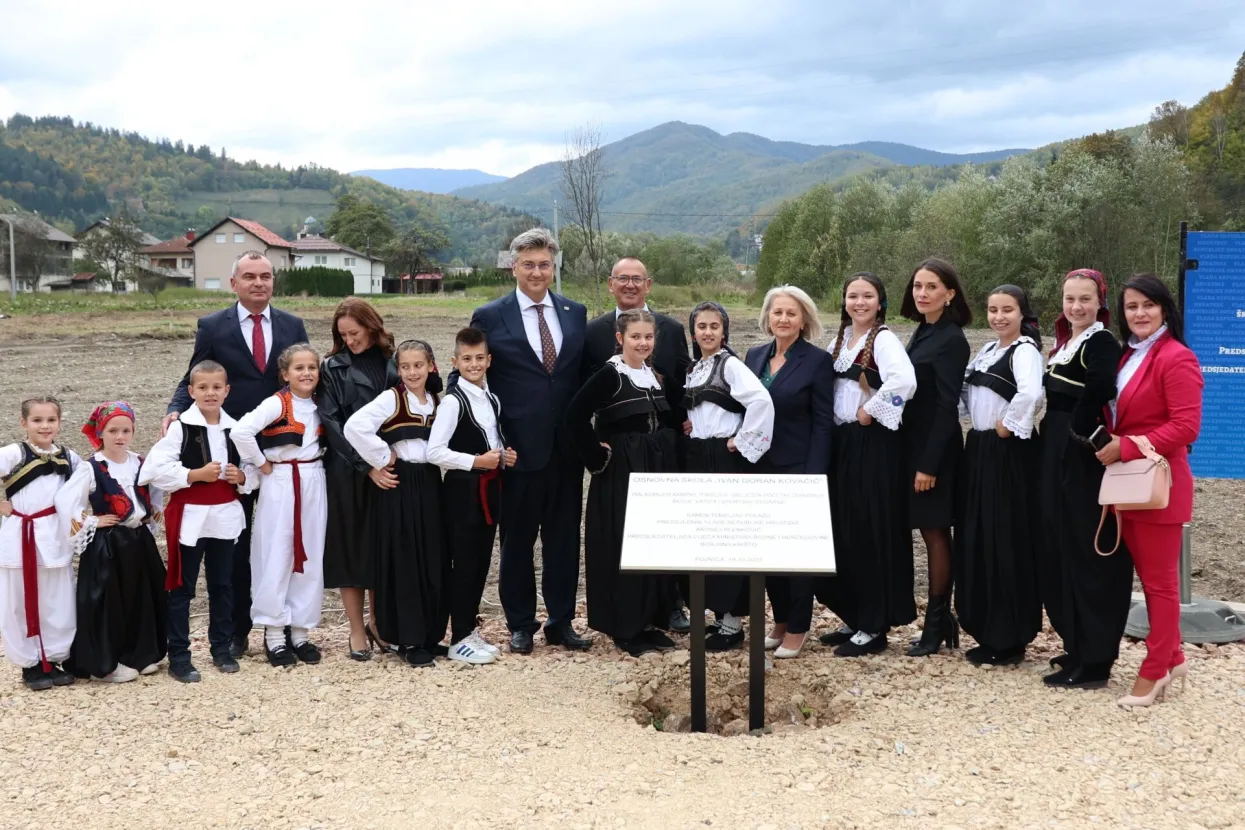 Plenković i Krišto u Fojnici položili kamen-temeljac Osnovne škole 'Ivan Goran Kovačić'