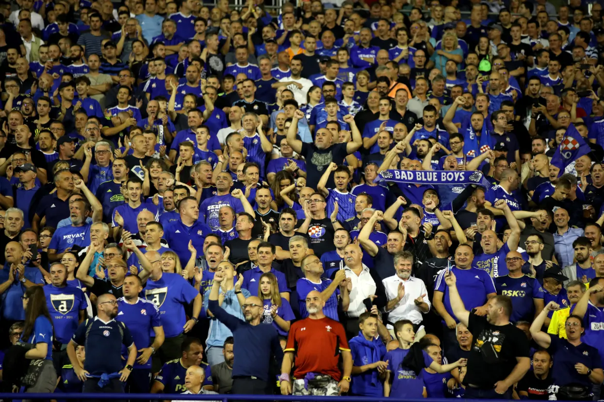 Zabreb, 24.08.2022 - Uzvratna utakmica 4. pretkola nogometne Lige prvaka GNK Dinamo - FC Bodo/Glimt. Na fotografiji navijači Dinama.