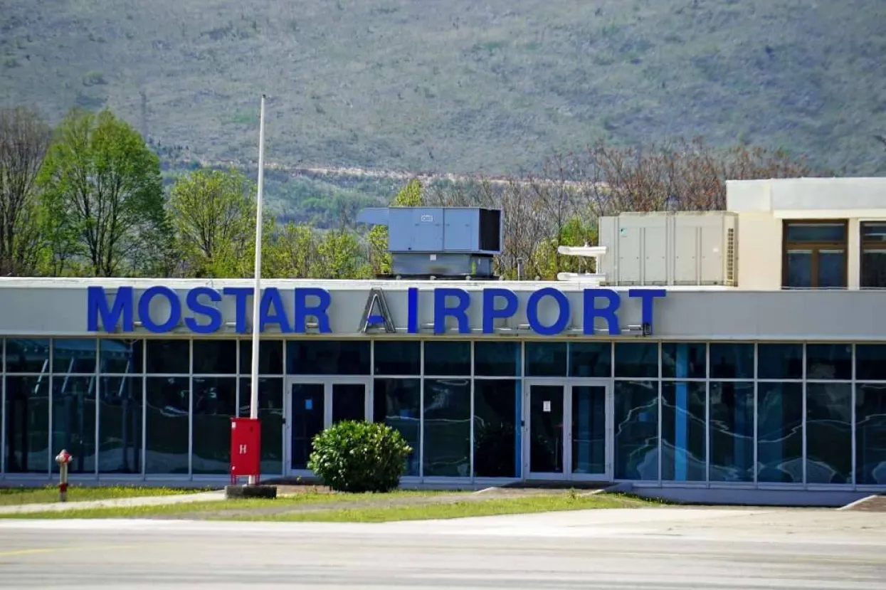 Zračna luka Mostar