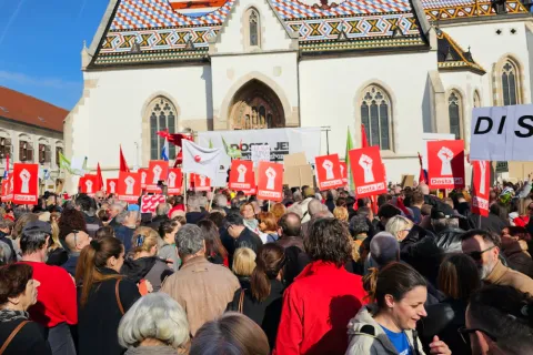 Prosvjed lijeve oporbe na Markovom trgu