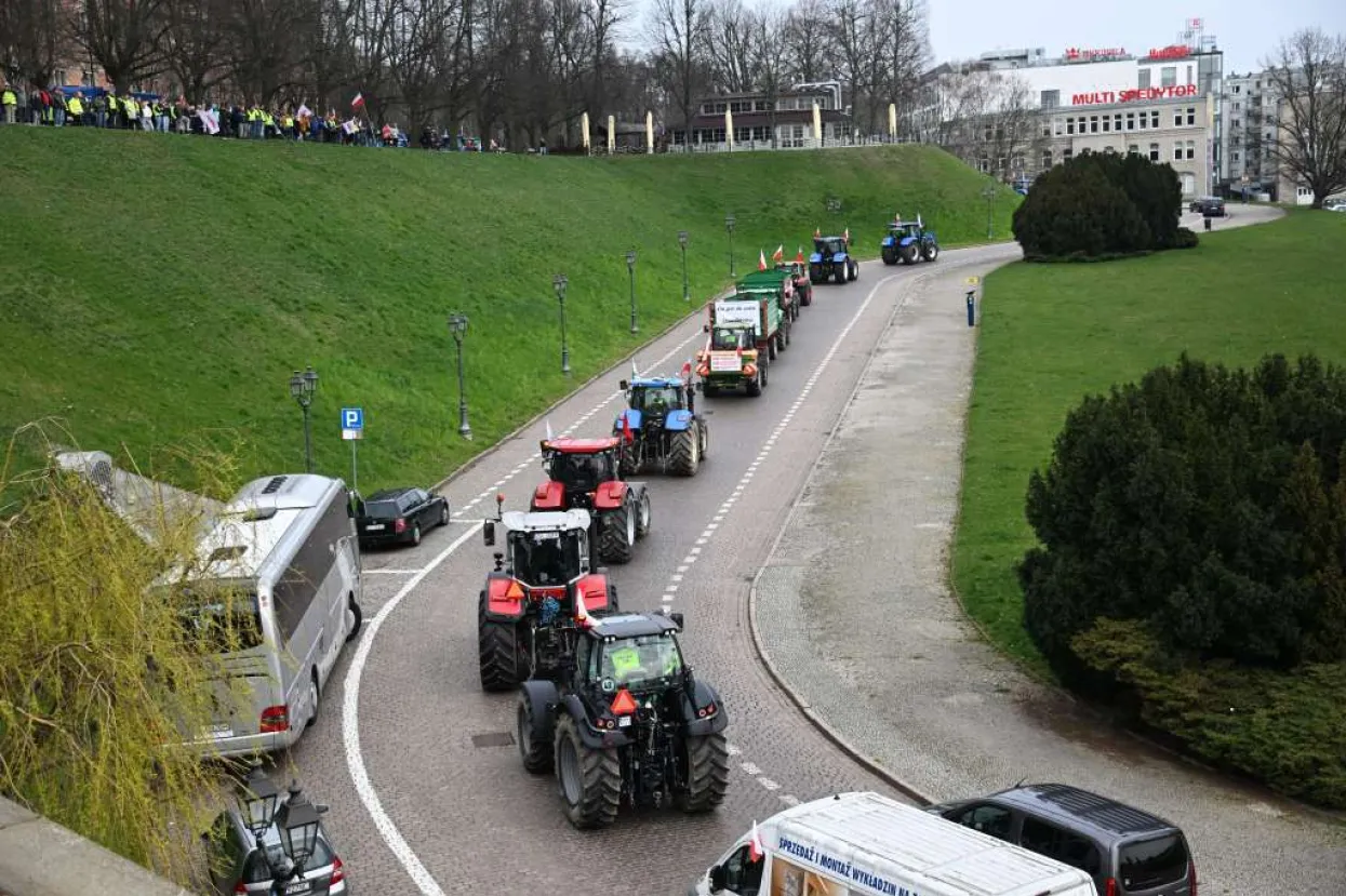 Poljski farmeri blokirali puteve širom zemlje 