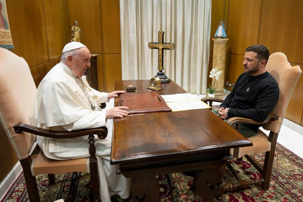 Papa Franjo i Volodimir Zelenski