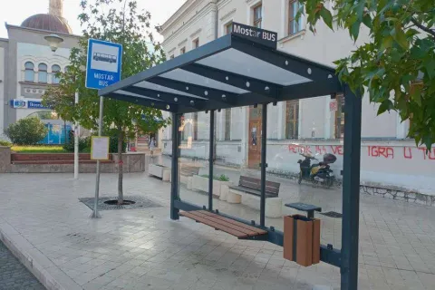 Mostar postavio nova autobusna stajališta