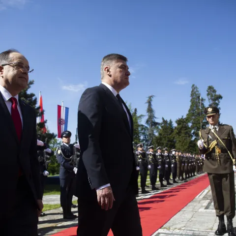 Zagreb, 27.04.2023. - Predsjednik Republike Hrvatske Zoran Milanović sastao se s albanskim predsjednikoma Bajramom Begajem koji boravi u službenom posjetu Republici Hrvatskoj. Na fotografiji Bajram Begaj, Zoran Milanović. 