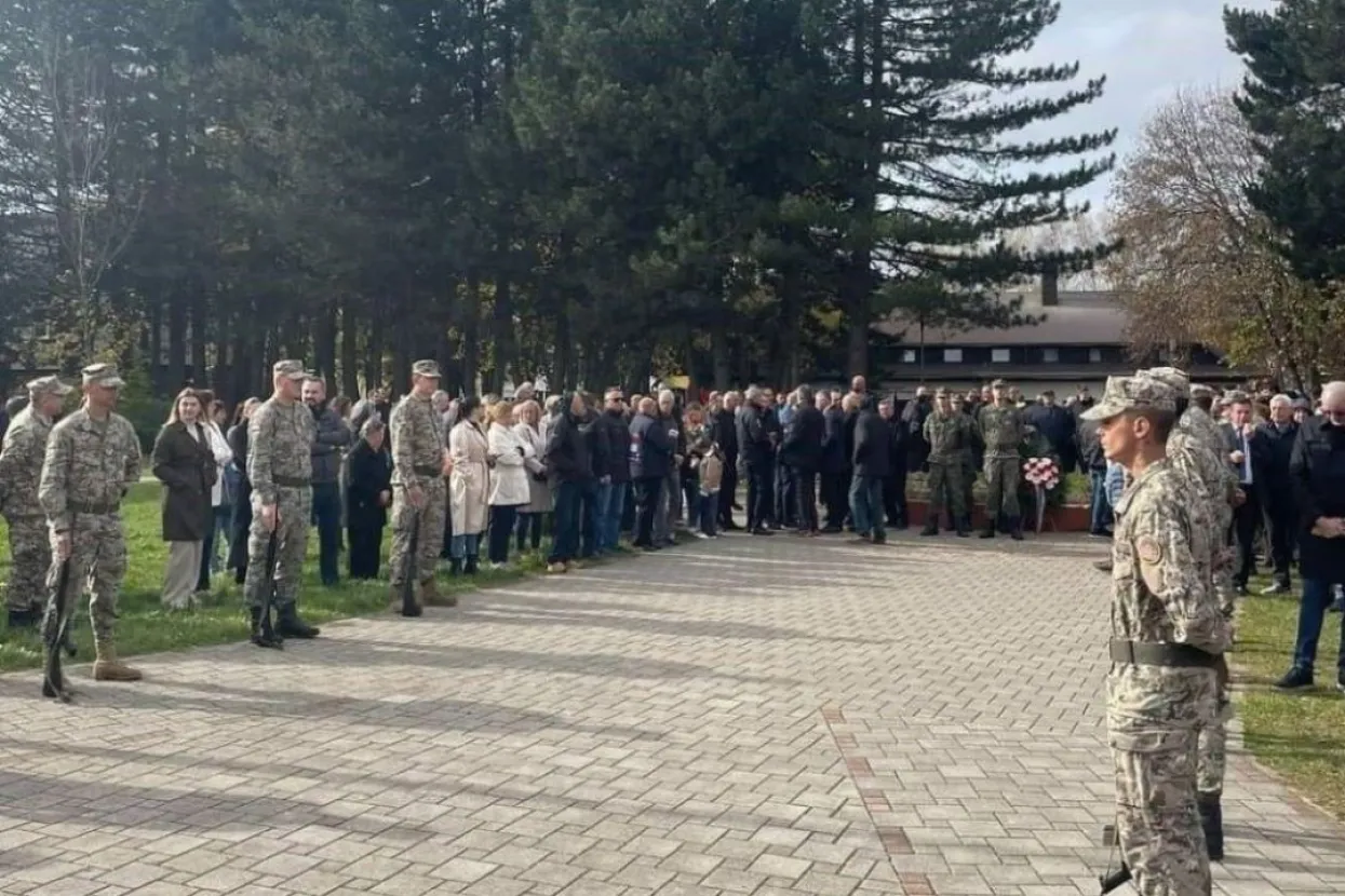 KUPRES, 3. studenoga (FENA) - U organizaciji opД‡ine Kupres i udruga proisteklih iz Domovinskog rata u nedjelju je u Kupresu obiljeЕѕena 30. obljetnica osloboД'enja tog grada. (Foto FENA/Mario LonДЌar)