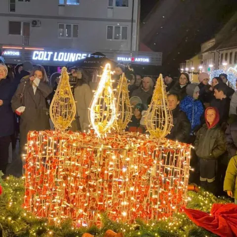 Paljenjem prve svijeće započeo Advent u Livnu 